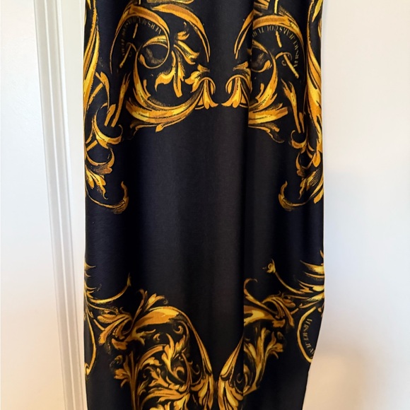 Versace Jeans Couture Elegant Black and Gold Mini Dress - Picture 5 of 6